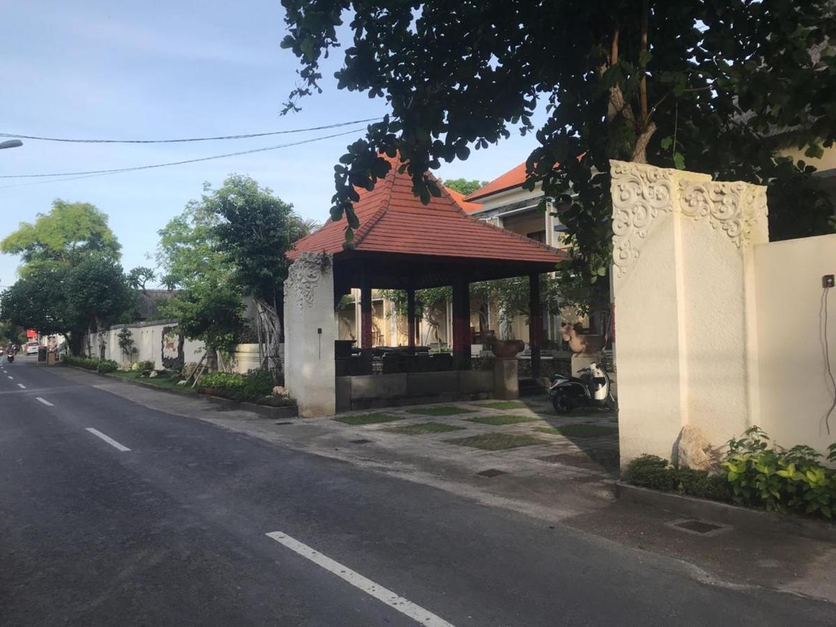 Akatara Hotel Toyapakeh Экстерьер фото