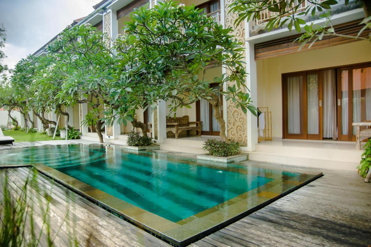Akatara Hotel Toyapakeh Экстерьер фото